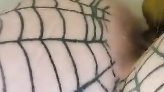 Big booty masked lady and hot poop