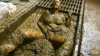 Sexy Wicked Betty in the manure channel trailer