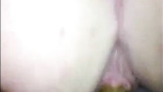 Woman shitting and get her asshole fingered