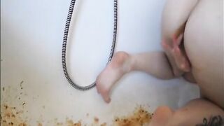 Young girl shitting a very liquid diarrhea