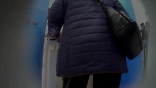 Big mature booty poops