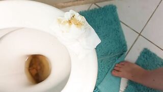 Messy poop in the toilet