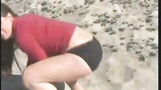 Outdoor poop show of sexy babe