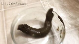 Cheeky lady playing and showing her shit