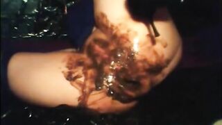 Stunning HD poop smearing
