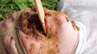 Dropping shit for scat slave