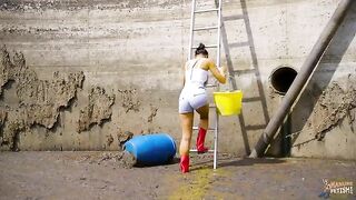 Christy Ley in the manure pit show