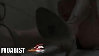 Cute round ass girl poops