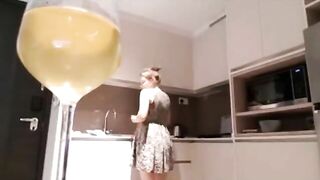 MILF in glasses loves scat food