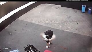 Amateur caught pooping on CCTV