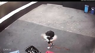 Amateur caught pooping on CCTV