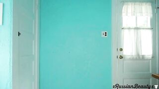 Sexy brunette with hot ass drop shit