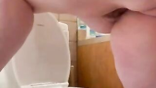 Fat Pig Shitting While Masturbating