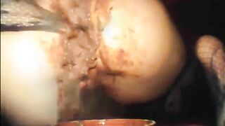 Diarrhea smear on pussy and masturbate