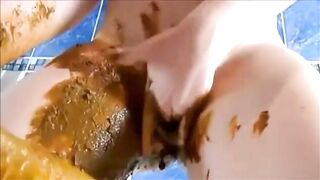 Shitting masturbating with toys and squirting