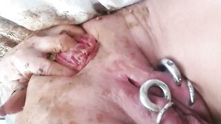 Slutty busty mature lady smearing shit