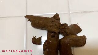 Cheeky lady smearing and enjoying butt plug