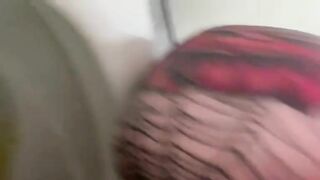 Nerdy mature lady pooping