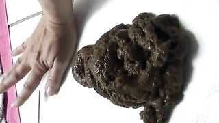 Pretty curvy lady and sticky poop