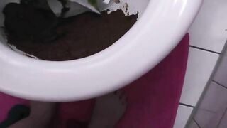 Leopard sandals and sexy poop