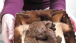 Piercing pussy lady pooping