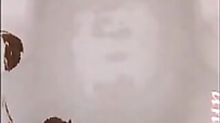 Amateur Japanese lady takes out thick turd