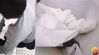 Amateur Japanese lady takes out thick turd