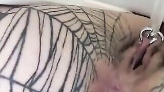 Cute amateur thick lady pooping