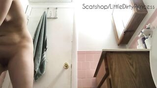 Hot ass sexy brunette babe showing her tasty asshole