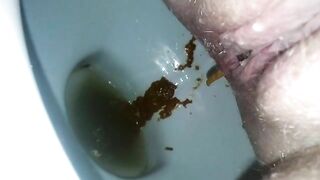 Mature mommy piss and poop show