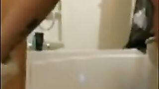 American tattooed MILF scat time