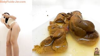 Gorgeous big booty and hot poop on spy cam