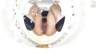 Splashing pee and shit in the toilet