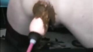 Mature dirty mom shitting while anal fucked by machine