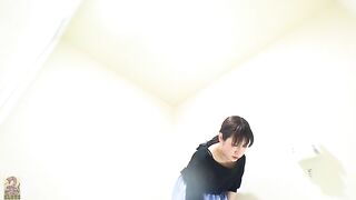 Smooth girl shitting messy load