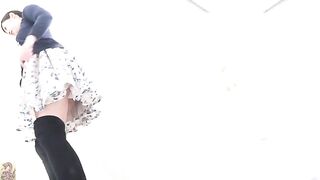 Japanese gal and her hot shit caught