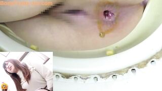 Yummy pooping gal and hot poop