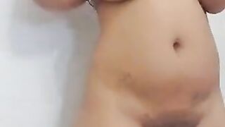 Chubby hot slut pooping