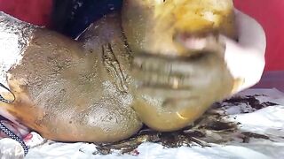 Kinky milf masturbating with her shit