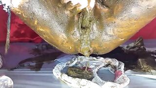 Kinky milf masturbating with her shit