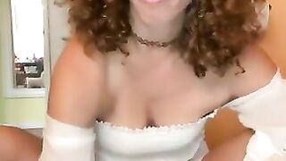 Kinky brunette gal showing her pussy and ass