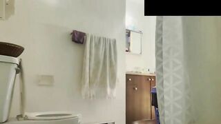 Chunky blonde lady shits