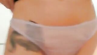 Nice looking MILF and long soft shit