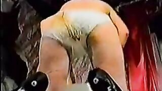 Kinky lady smearing dark shit