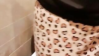 Big horny booty lady poop teasing