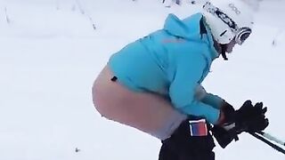 Amateur girl Ski poop