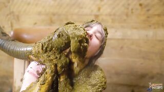 Cozy Corner with cowshit and smearing