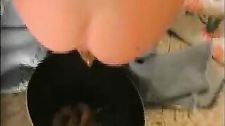Nice ass slut dropping shit in the bowl