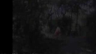 Lady piss in the forest