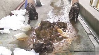 Japanese teen shit and piss on the snow